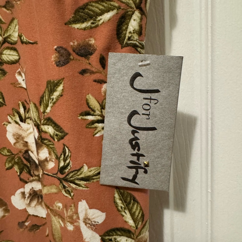 Floral Spaghetti Strap Dress - Picture 4 of 6